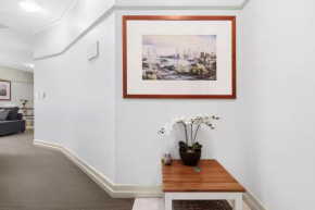 Hotel-like 1BD1BA with Stunning City Views in CBD